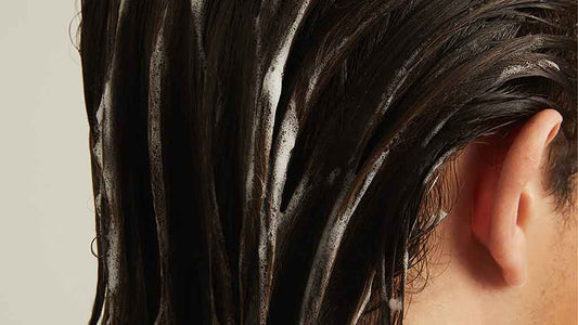 How to Get Rid of Dandruff in Men's Hair